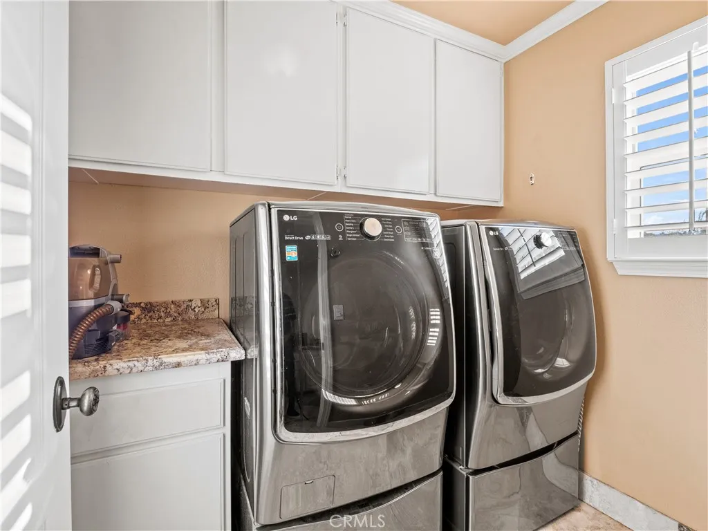 27805 Pine Crest Place, Castaic, California 91384 home-pic-20